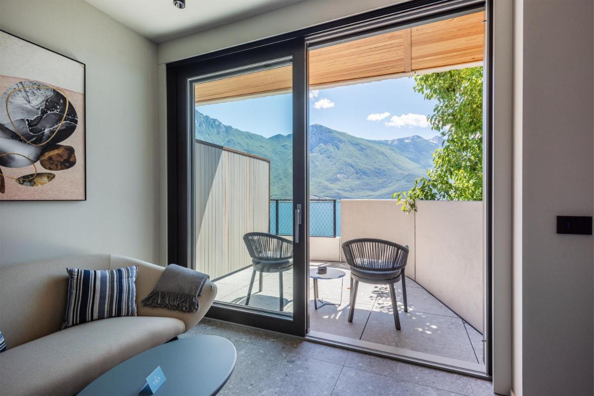 EALA My Lakeside Dream - Adults Only