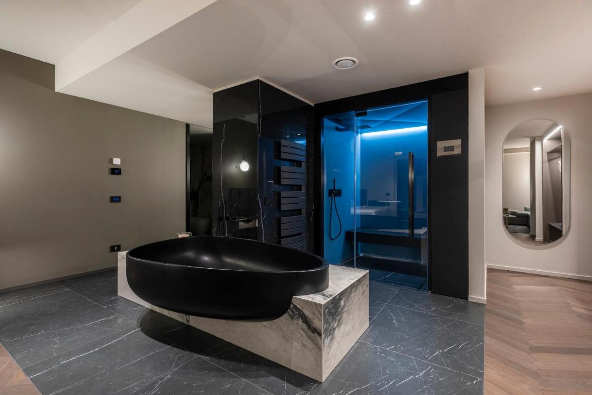 EALA My Lakeside Dream - Adults Only