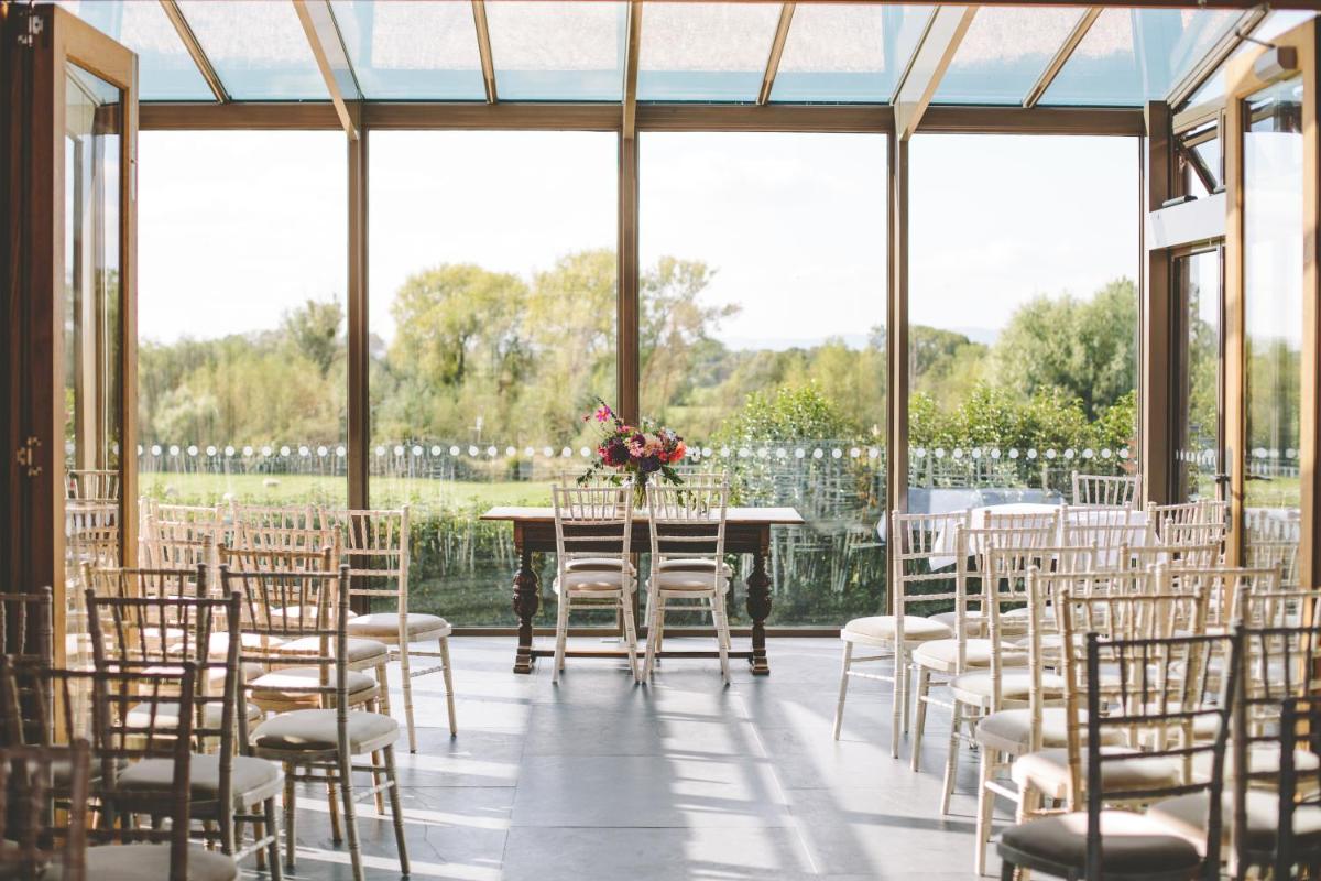 Eckington Manor