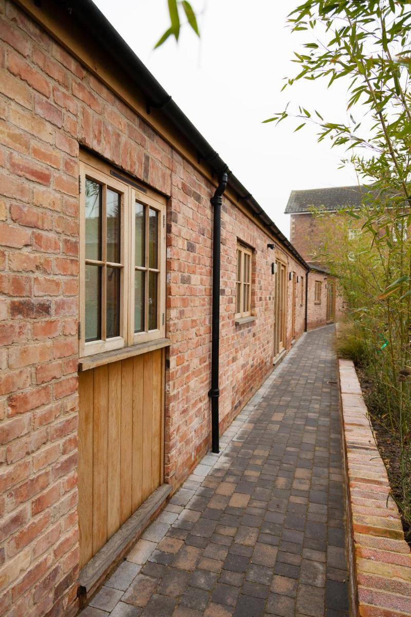 Eckington Manor
