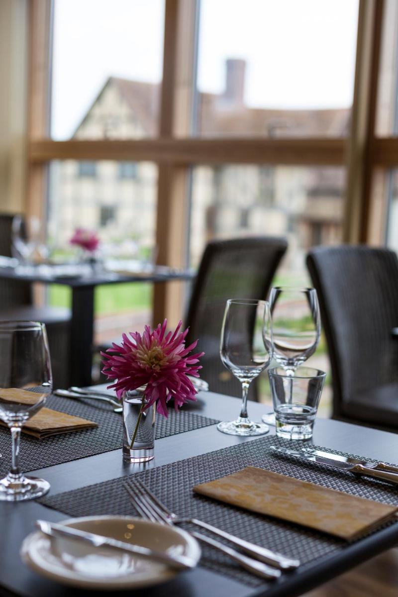 Eckington Manor