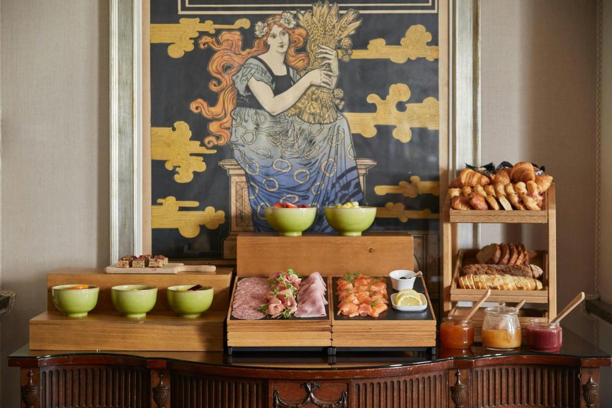 Egerton House