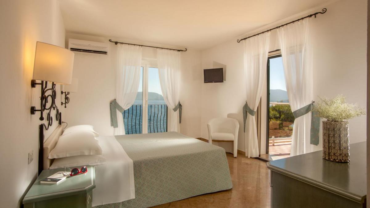 El Faro Hotel & Spa