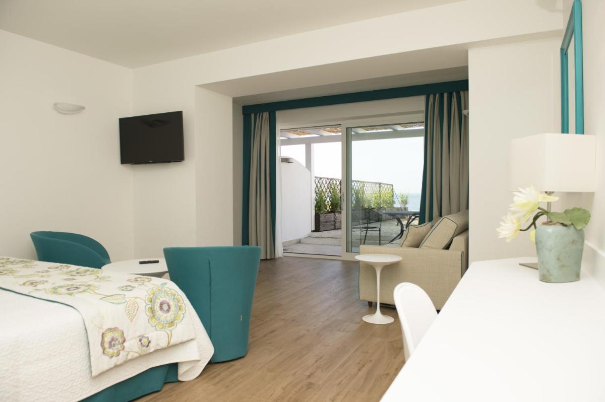 El Faro Hotel & Spa