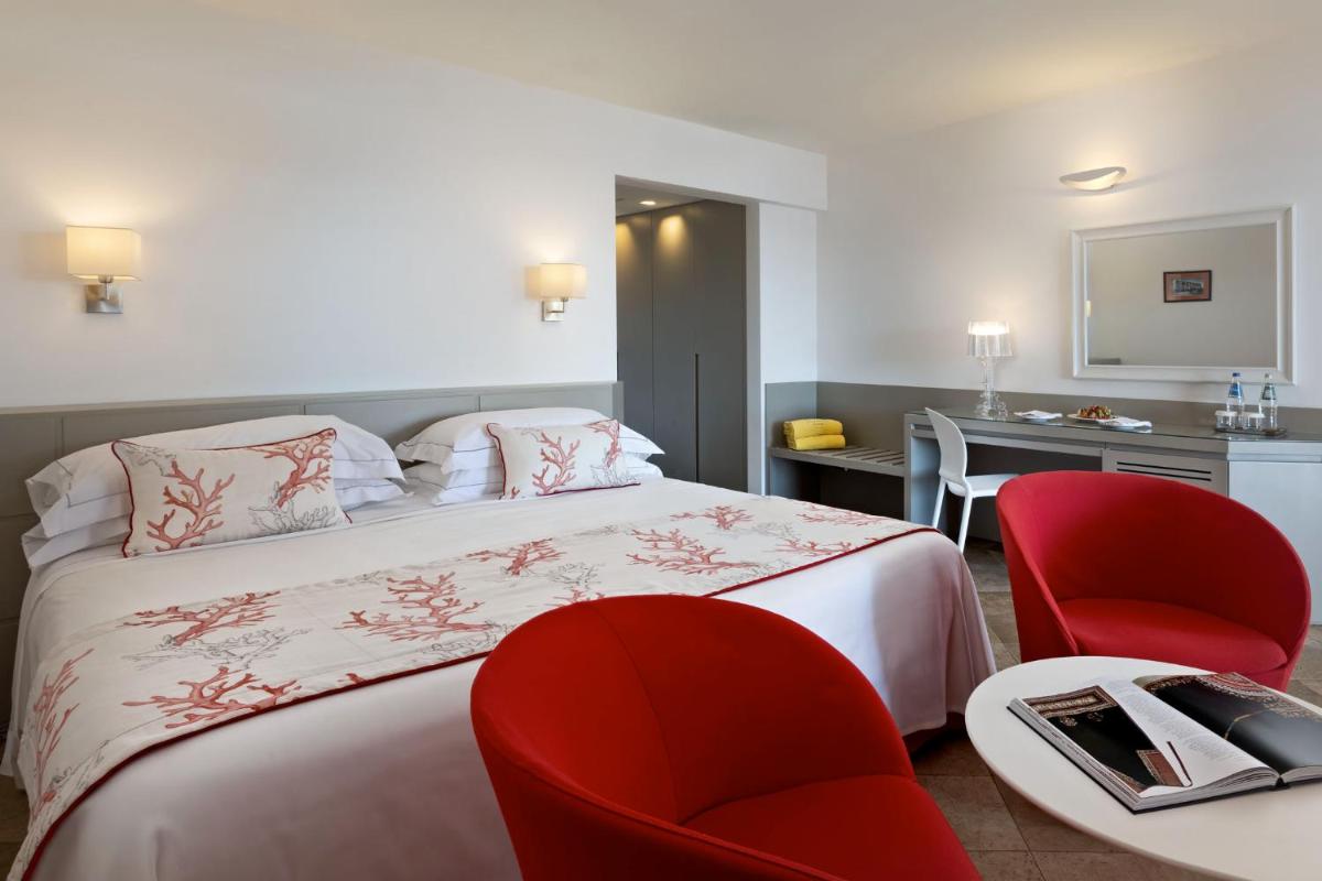 El Faro Hotel & Spa