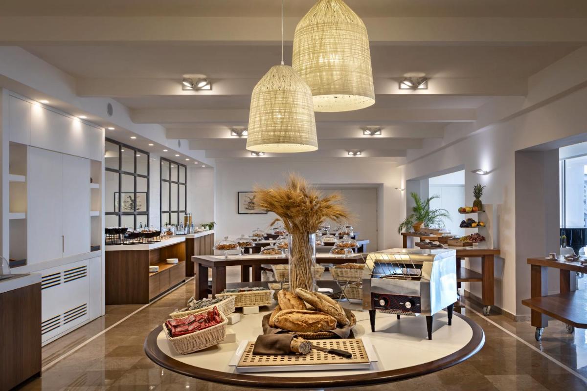El Faro Hotel & Spa