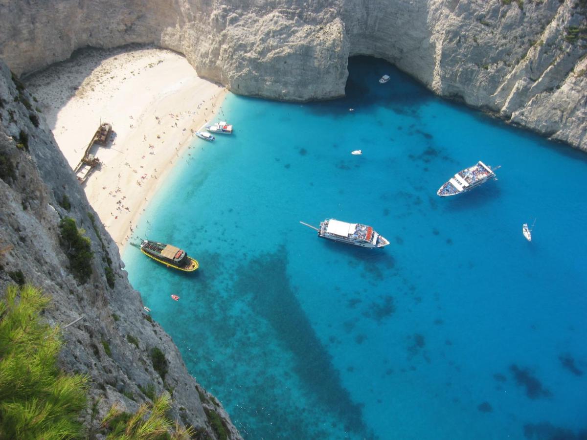 Elegance Luxury Executive Suites - Adults Only