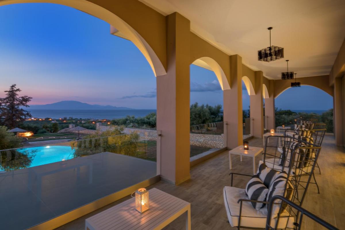 Elegance Luxury Executive Suites - Adults Only