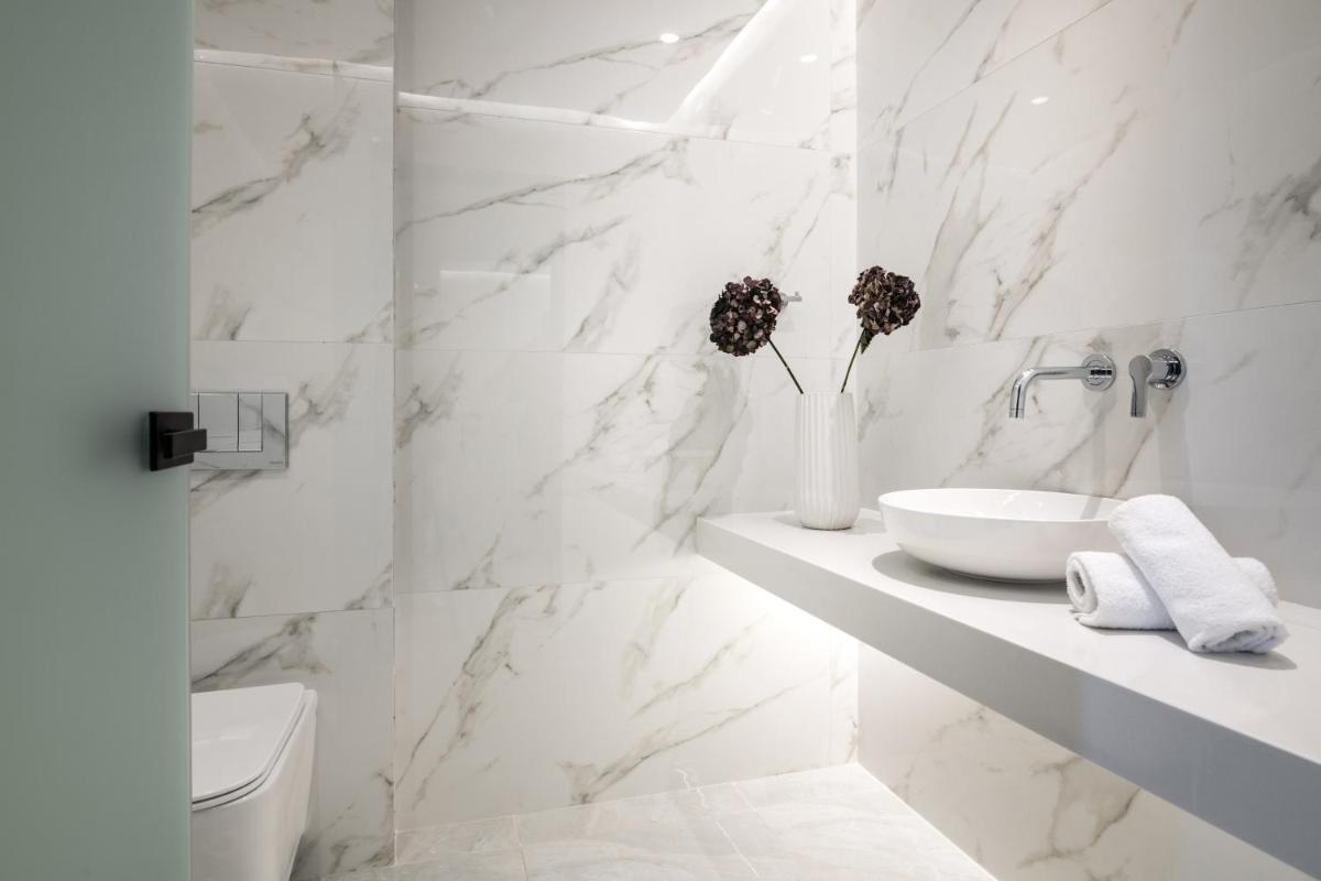 Elegance Luxury Executive Suites - Adults Only