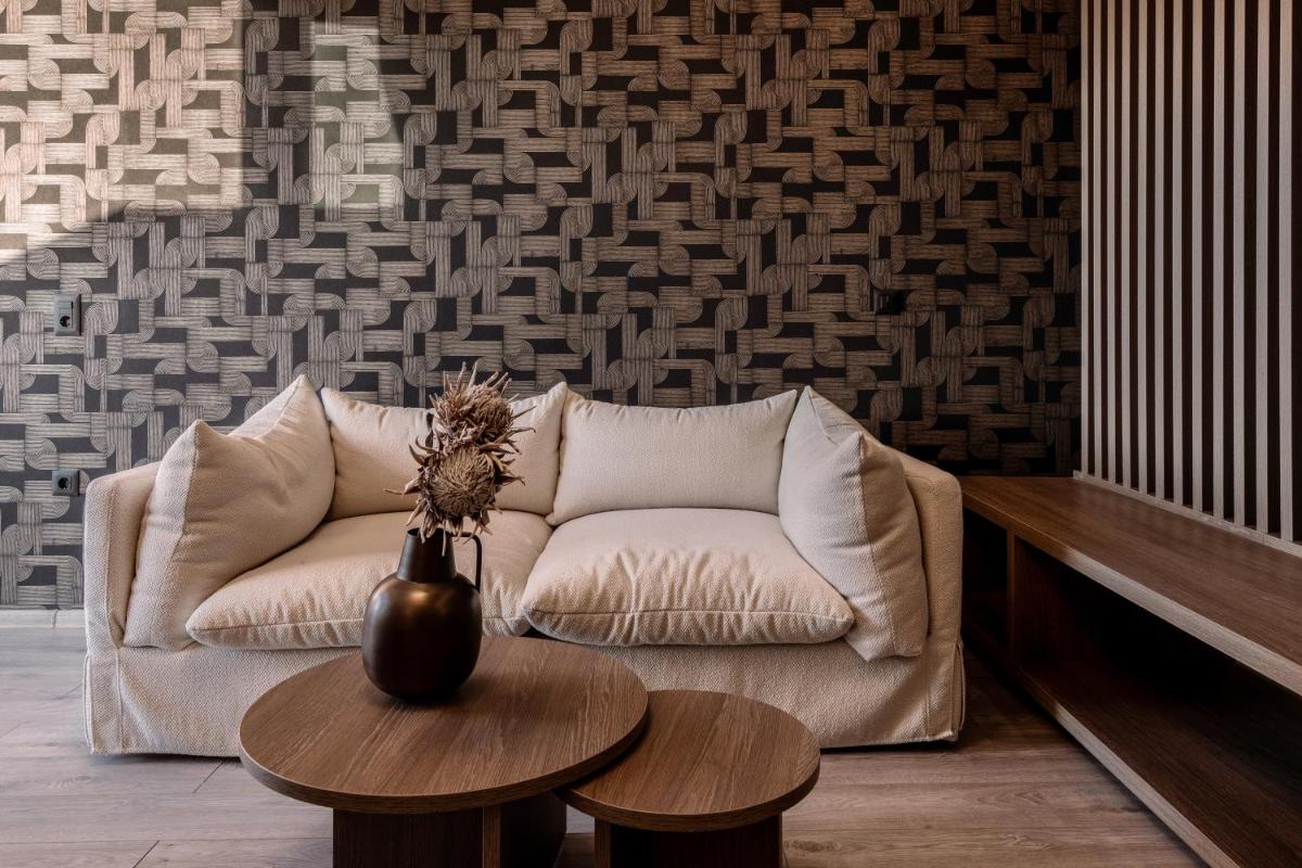 Elegance Luxury Executive Suites - Adults Only