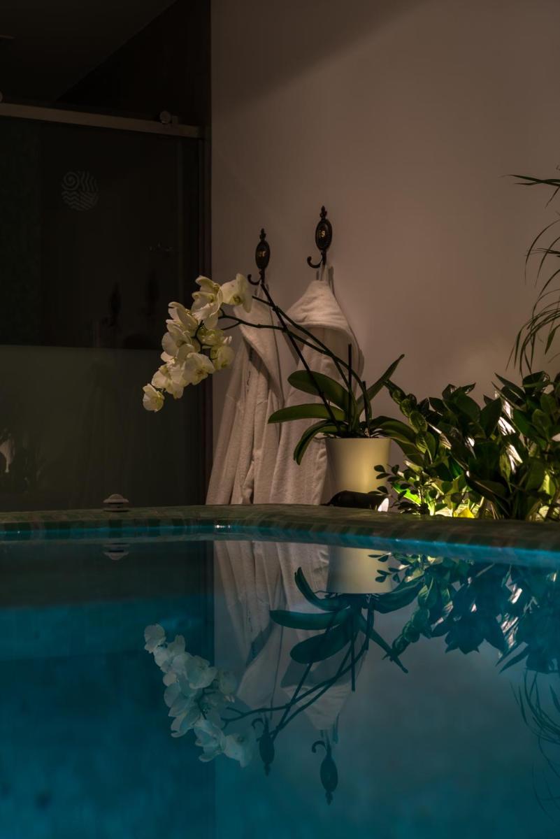 Elements of Caldera Suites