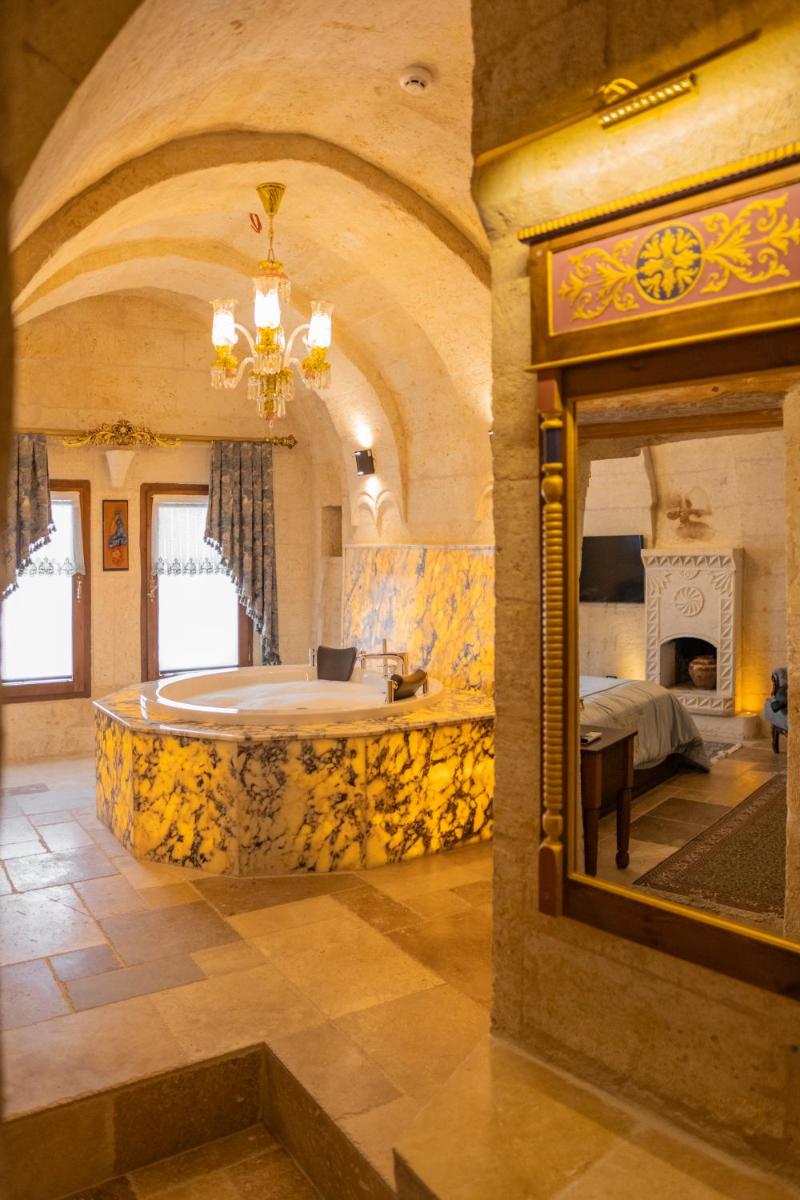 Elika Cave Suites & Spa