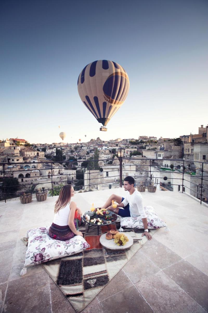 Elika Cave Suites & Spa