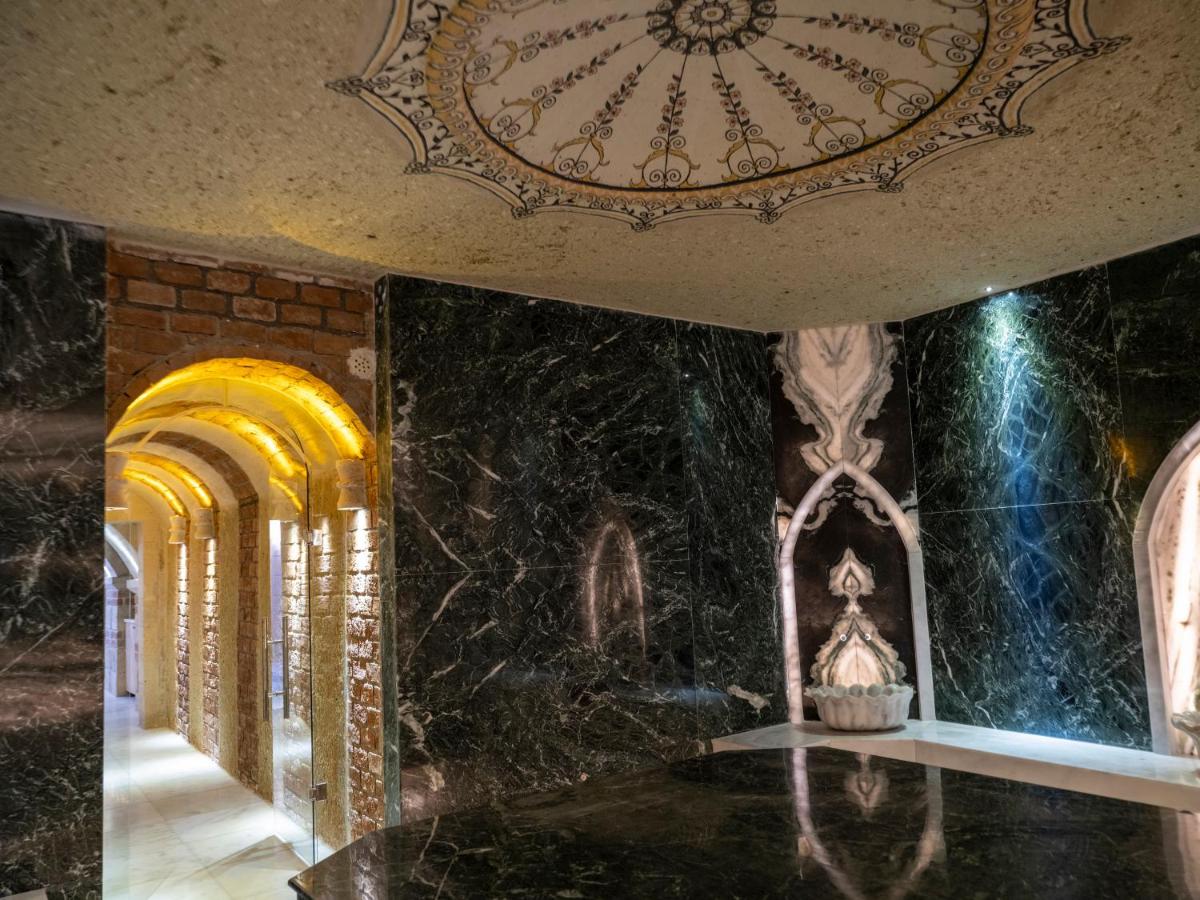 Elika Cave Suites & Spa