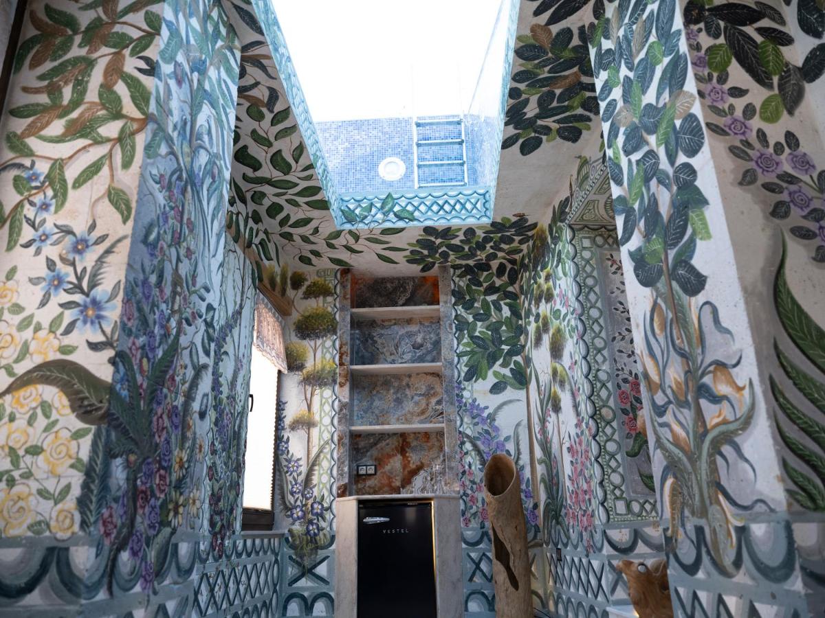 Elika Cave Suites & Spa