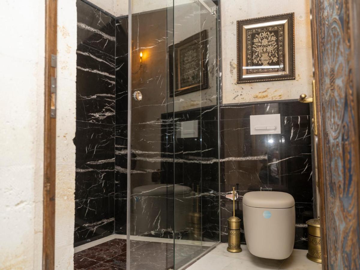 Elika Cave Suites & Spa