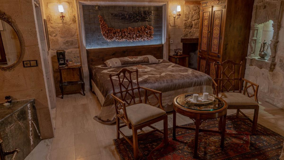 Elika Cave Suites & Spa