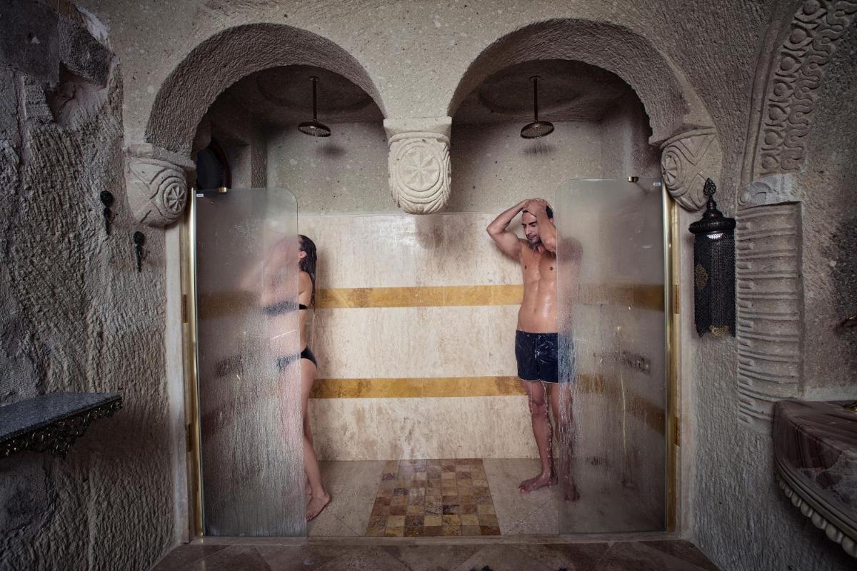 Elika Cave Suites & Spa