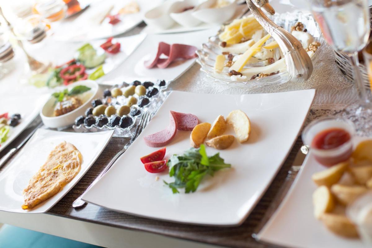 Elika Cave Suites & Spa