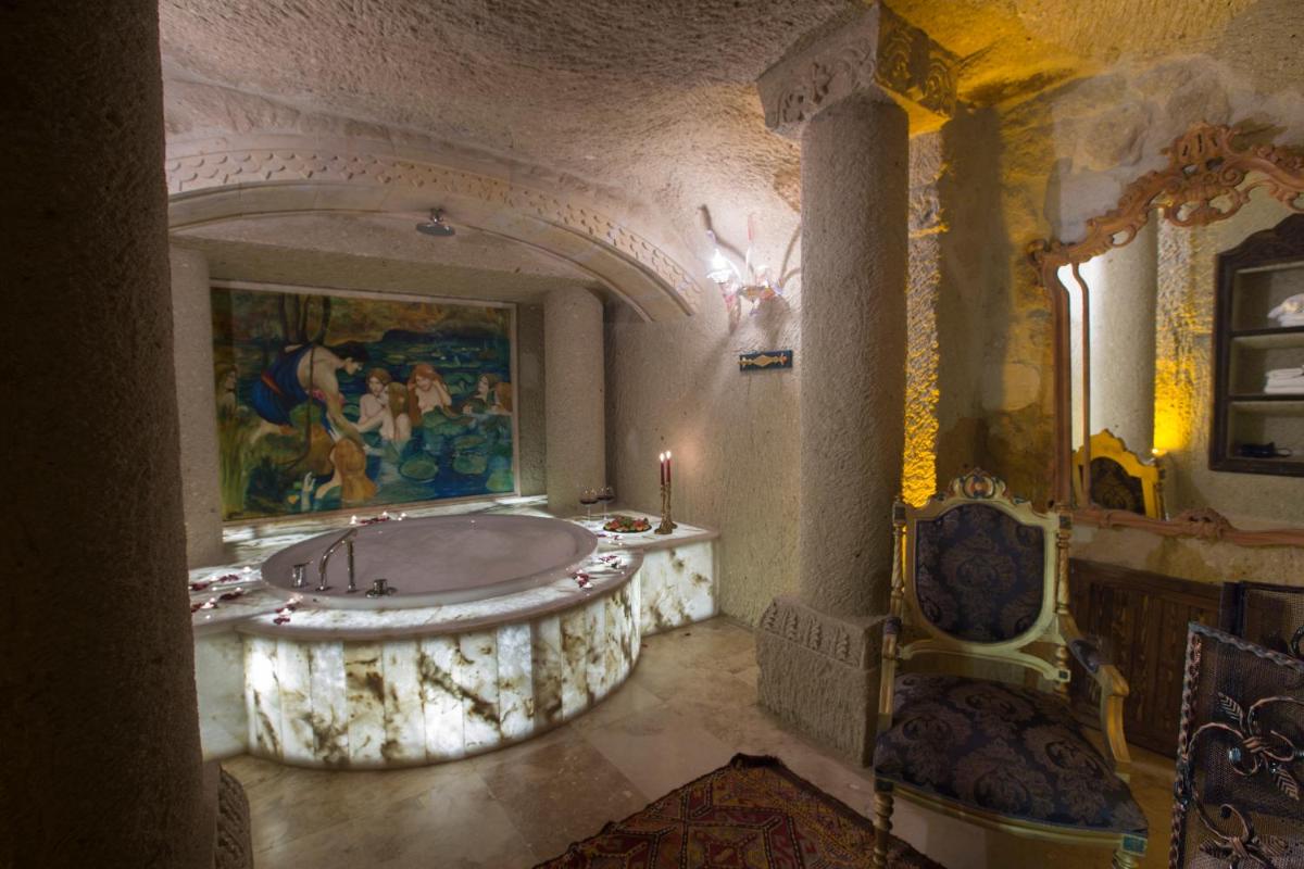 Elika Cave Suites & Spa