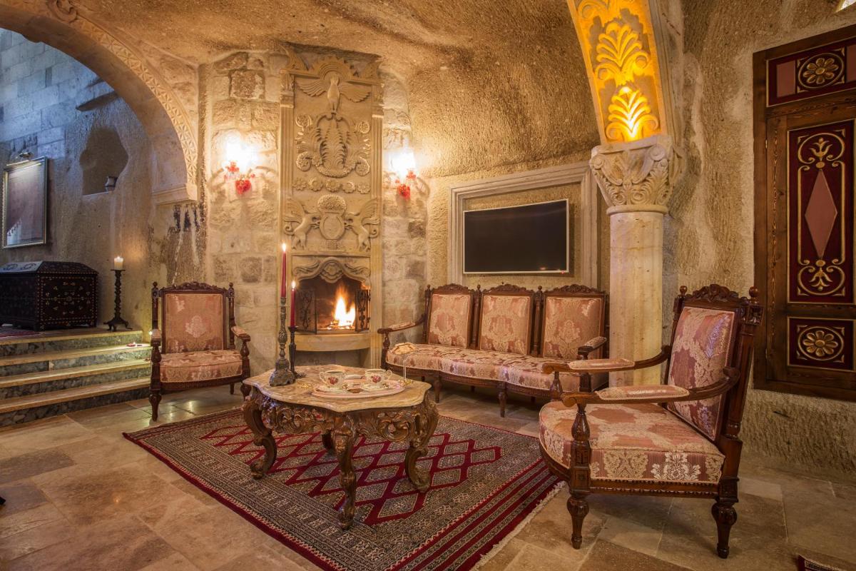 Elika Cave Suites & Spa