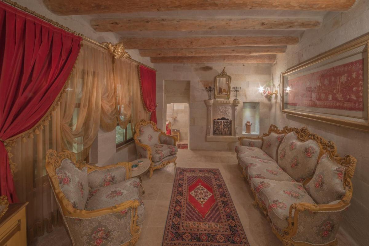 Elika Cave Suites & Spa