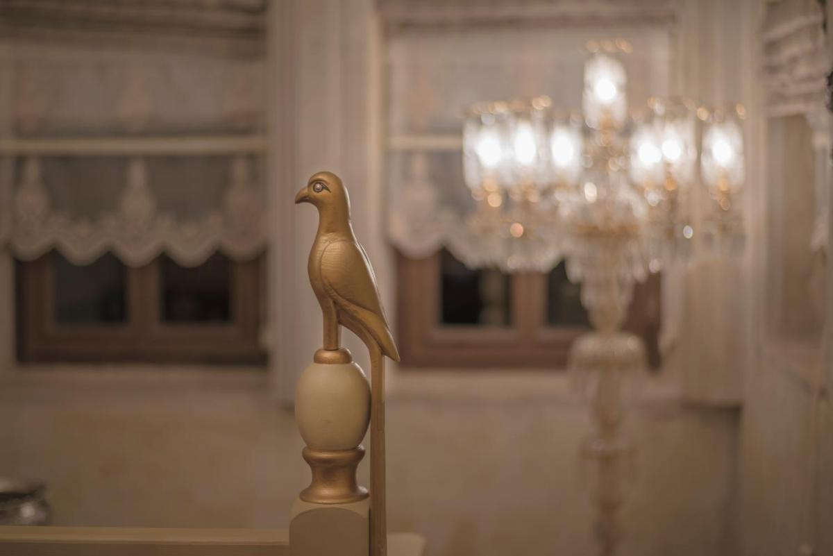 Elika Cave Suites & Spa