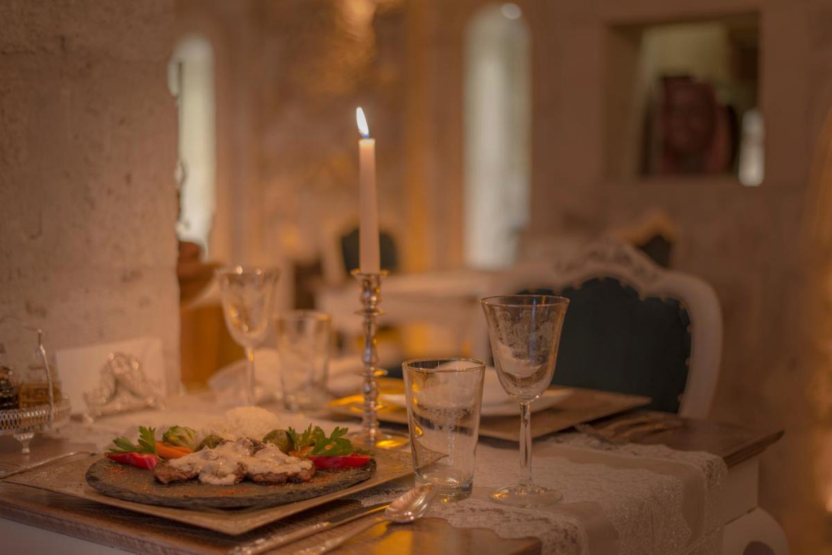 Elika Cave Suites & Spa