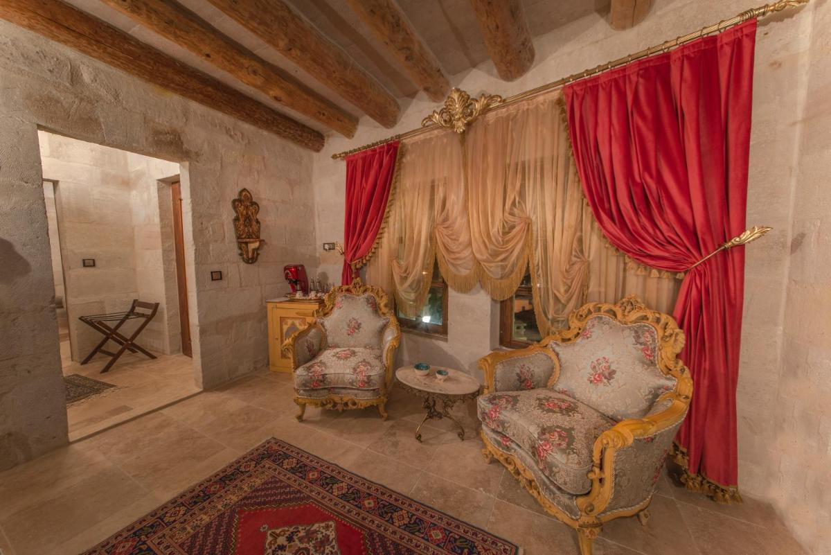 Elika Cave Suites & Spa