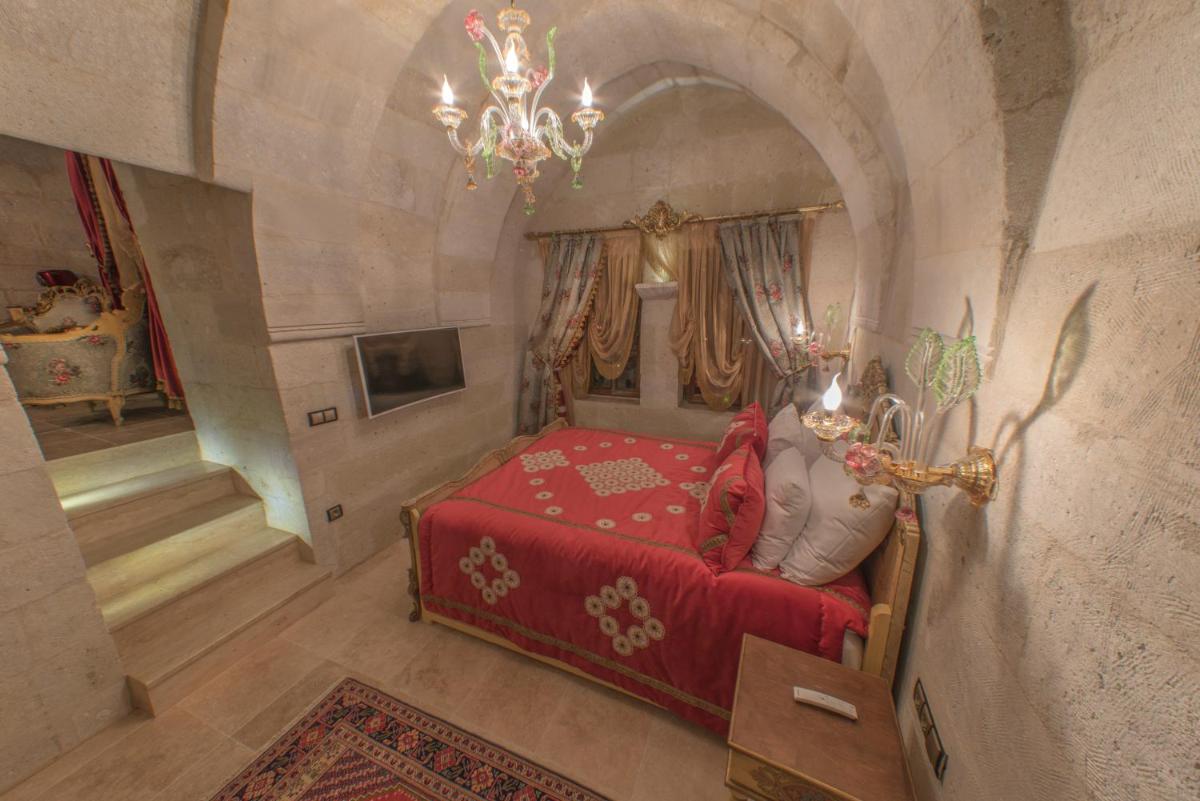 Elika Cave Suites & Spa