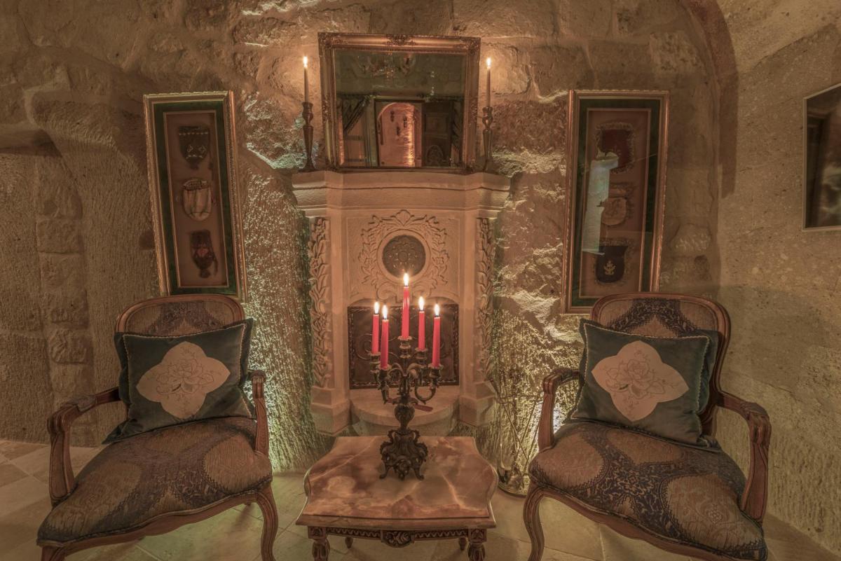 Elika Cave Suites & Spa