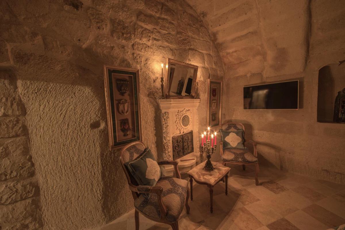 Elika Cave Suites & Spa