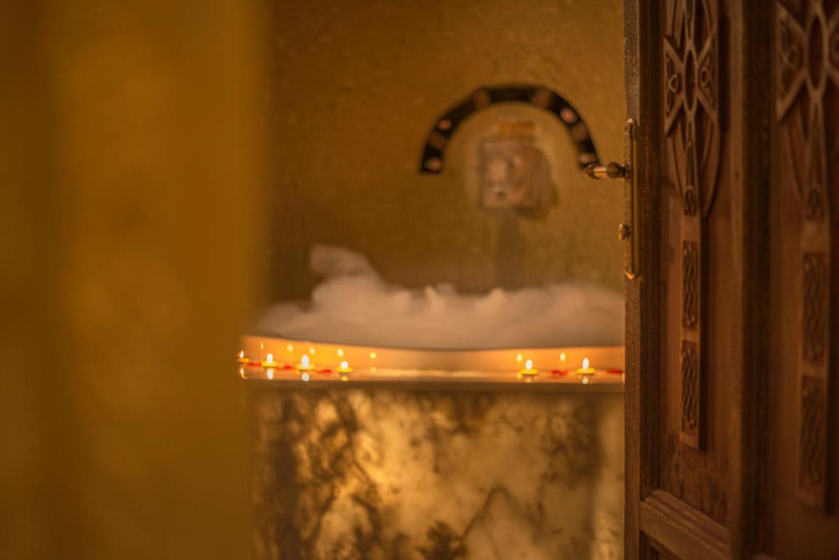 Elika Cave Suites & Spa