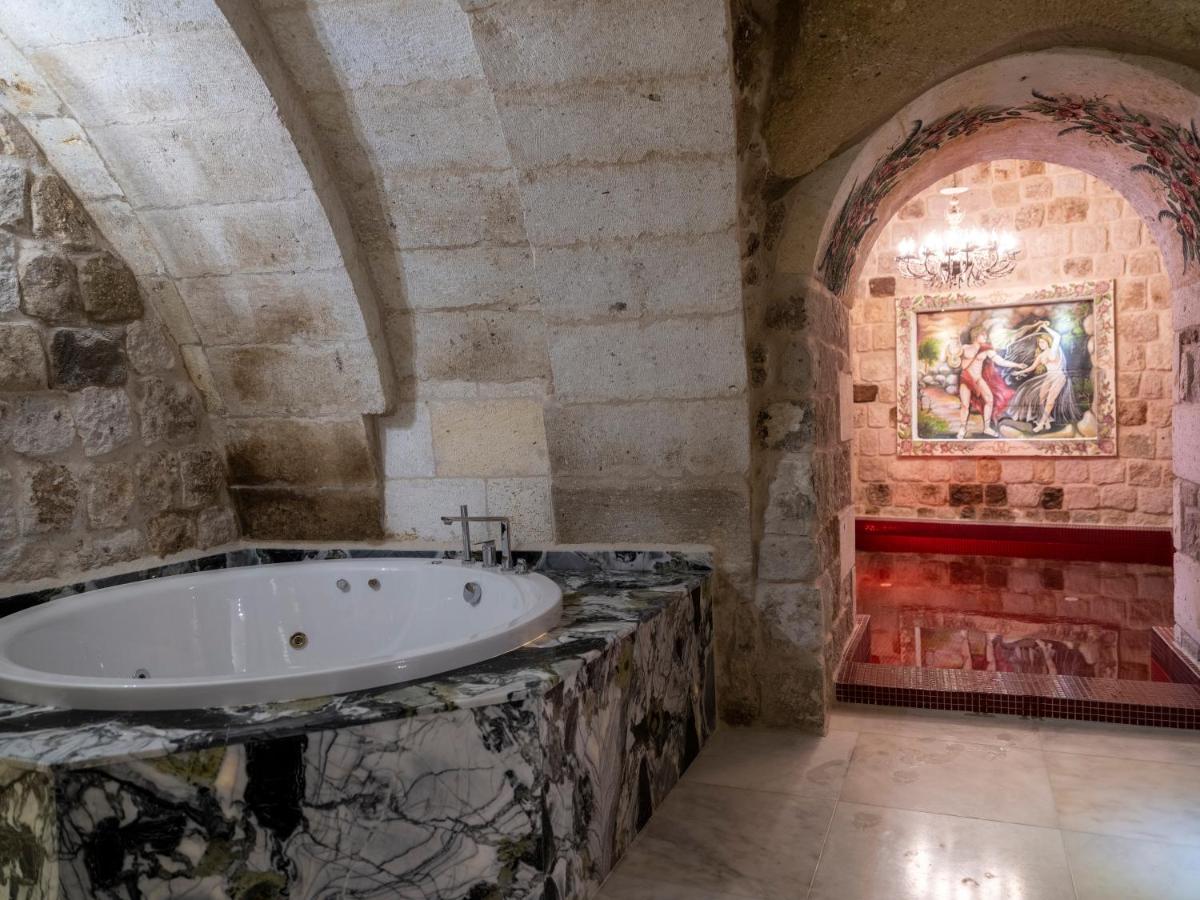 Elika Cave Suites & Spa