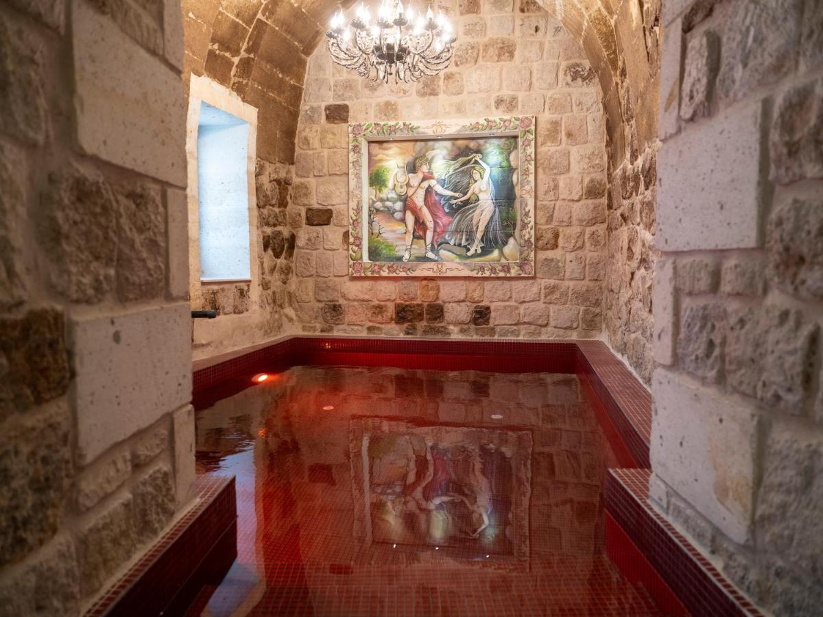 Elika Cave Suites & Spa