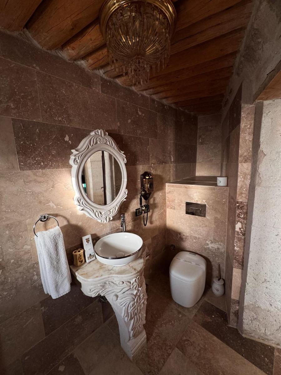 Elika Cave Suites & Spa