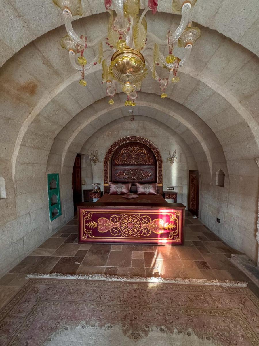 Elika Cave Suites & Spa