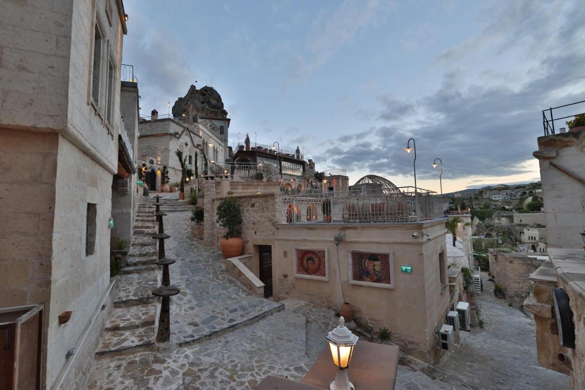 Elika Cave Suites Cappadocia, Curio Collection by Hilton
