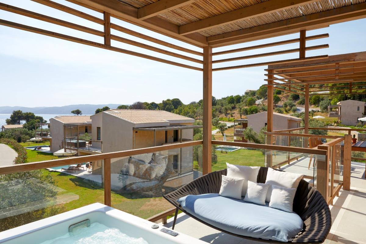 ELIVI Skiathos