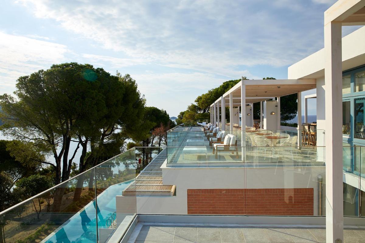 ELIVI Skiathos