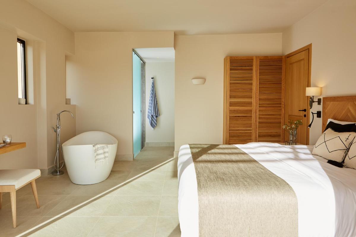 ELIVI Skiathos