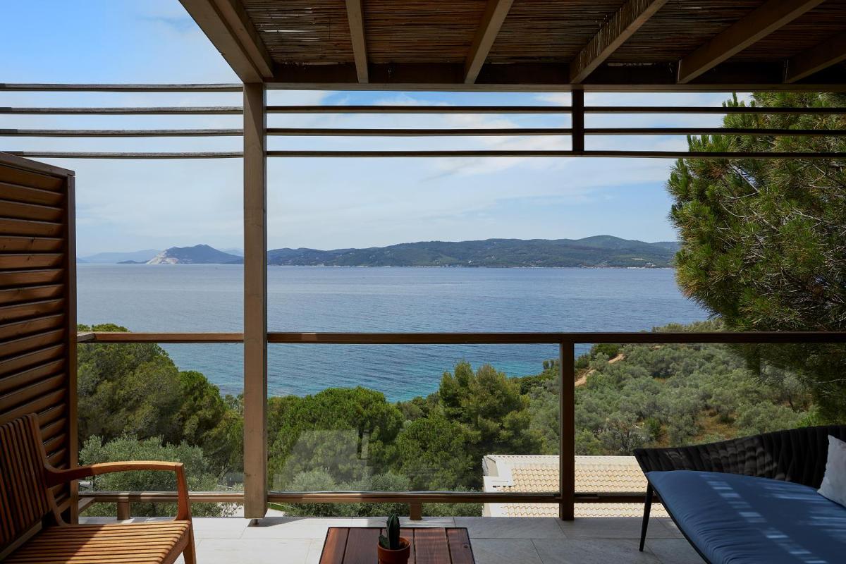 ELIVI Skiathos