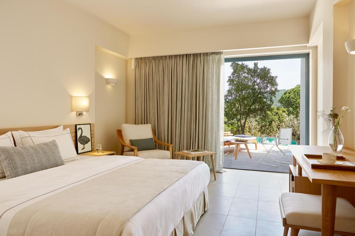 ELIVI Skiathos