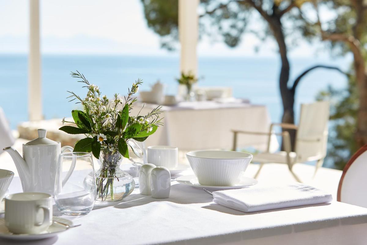 ELIVI Skiathos