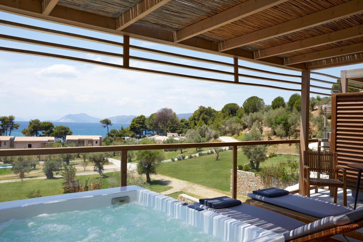 ELIVI Skiathos