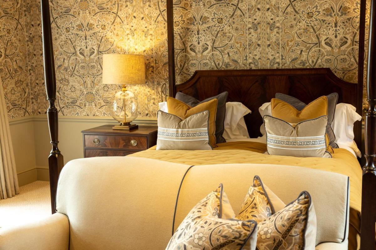 Ellenborough Park