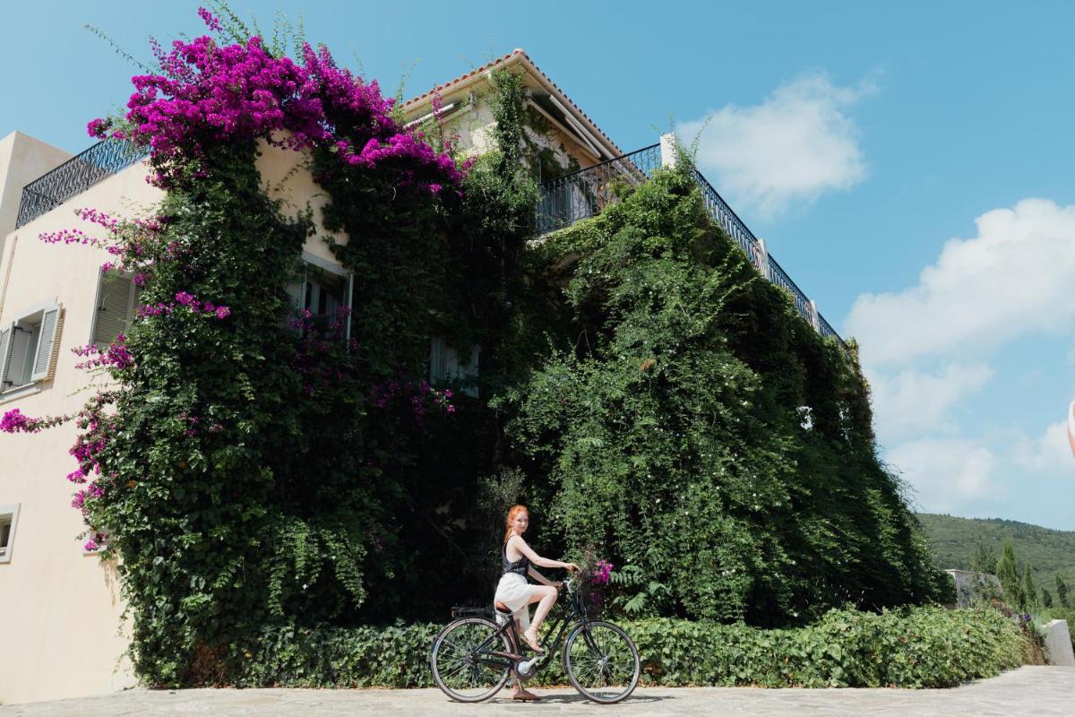 Emelisse Nature Resort