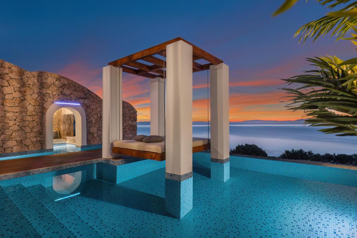 Emerald Villas & Suites - The Finest Hotels Of The World