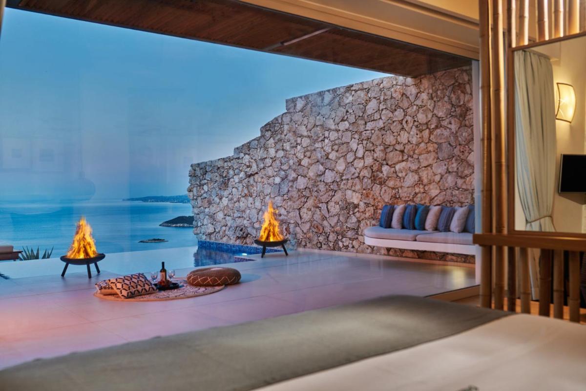 Emerald Villas & Suites - The Finest Hotels Of The World