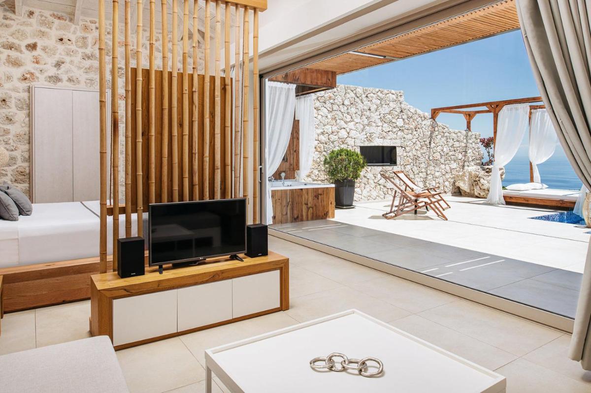 Emerald Villas & Suites - The Finest Hotels Of The World